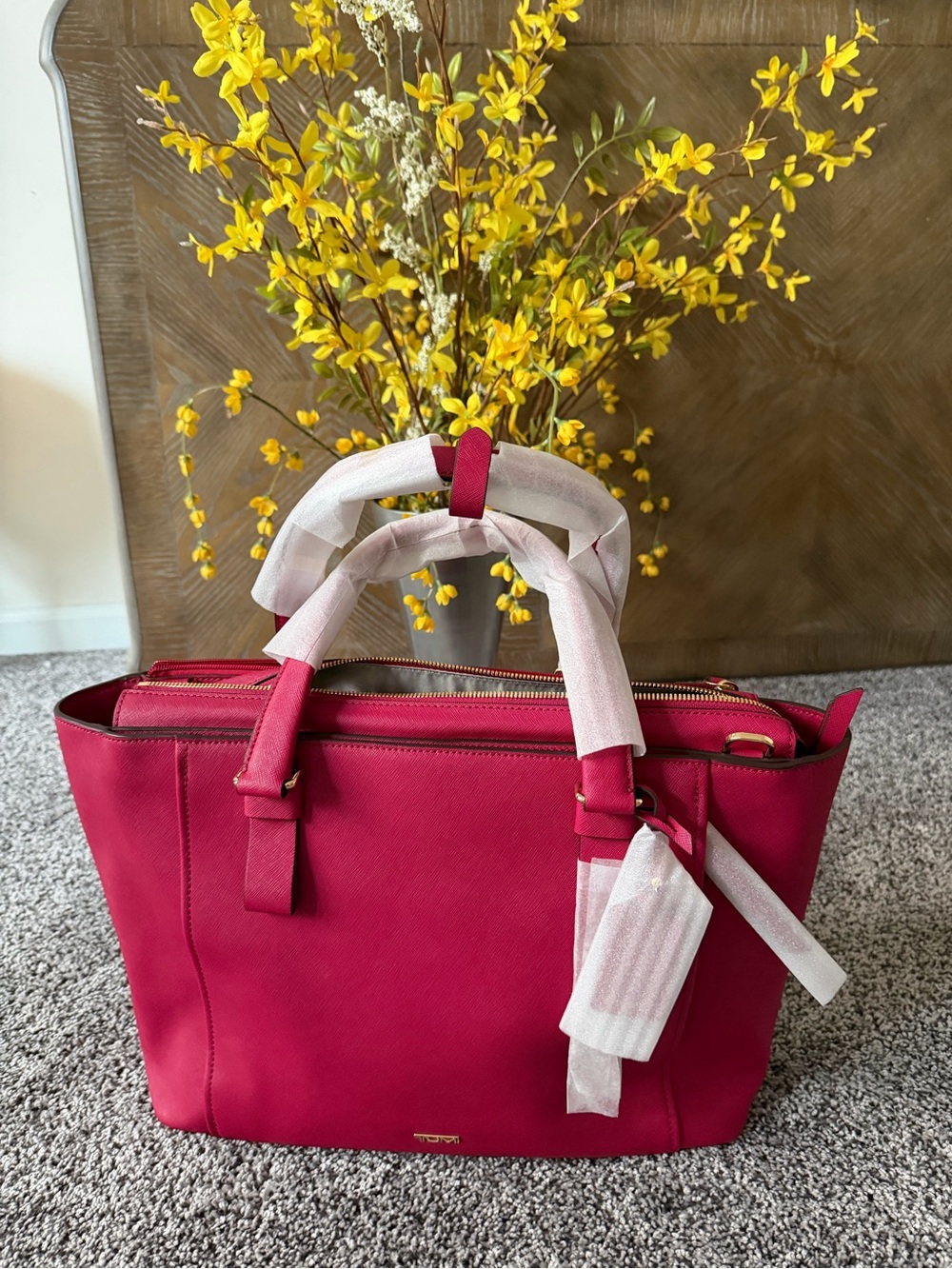 TUMI Varek Park Tote - Raspberry
- Full Leather Laptop/Work Bag
Style 734421RASP